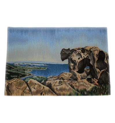 Arazzo sardo fotografico La Roccia dell'Orso di Palau realizzato con il telaio a mano in cotone e finissima lana misura 70X99
